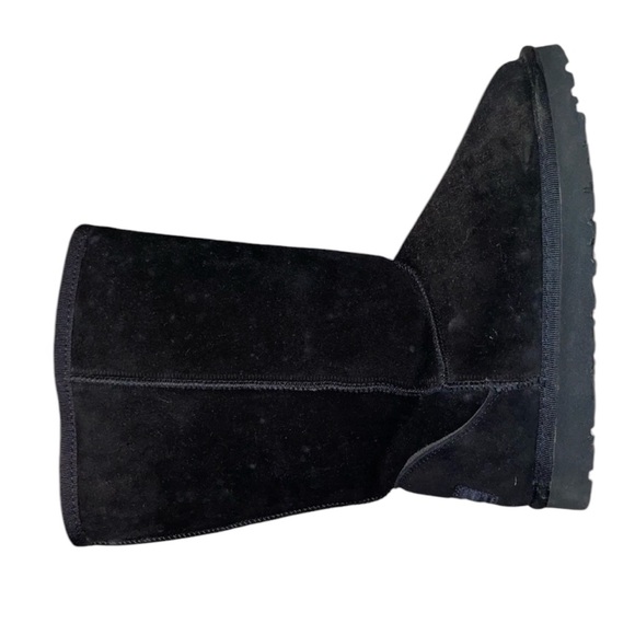 Black Uggs Size 8 - Picture 6 of 7